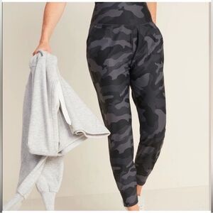 OLD NAVY Power Soft Elevate Black Camo Jogger Leggings High Rise Active Go-Dry